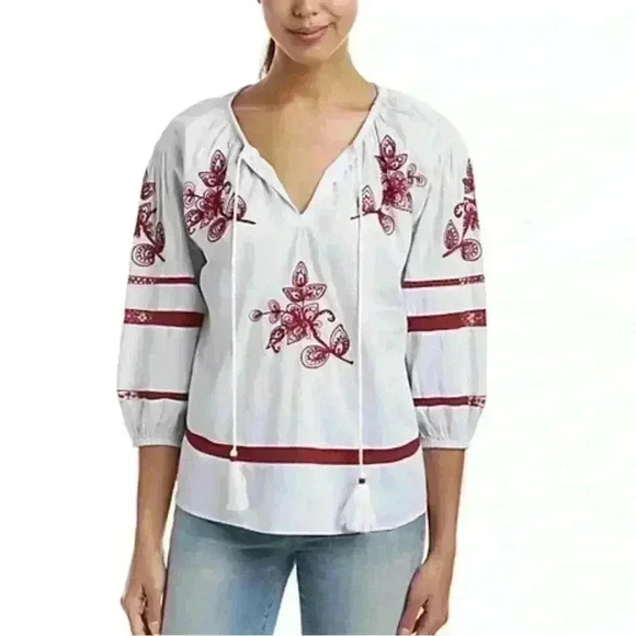 Velvet by Graham & Spencer Tagan
Embroidered Lace - Picture 1 of 4